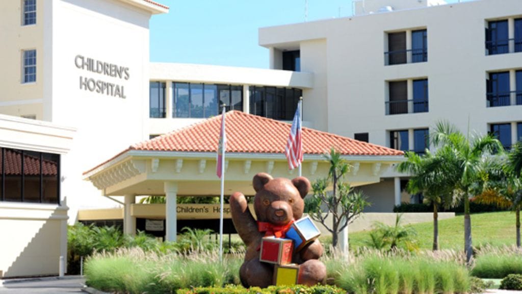 Celine Dion synnytti kaksospojat St. Maryn sairaalassa. Kuva: Wireimage