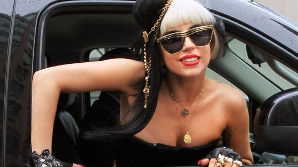 Tässä asussa Lady Gaga nähtiin lentokentällä Japanissa.