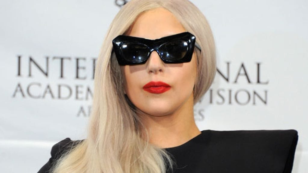 Lady Gagan tyyli oli Milanossa hyvin naisellinen.