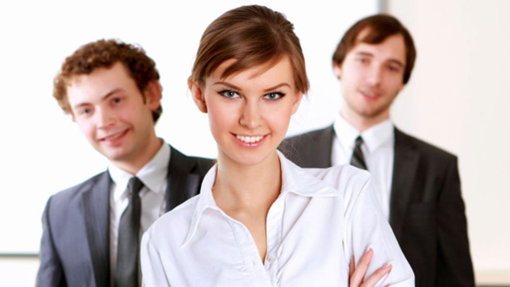 Kenen kanssa vietät aikaasi?