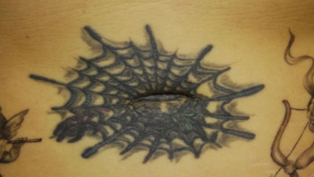 Tatuointi ennen hoitokertoja. Kuva: tomi Anttilainen