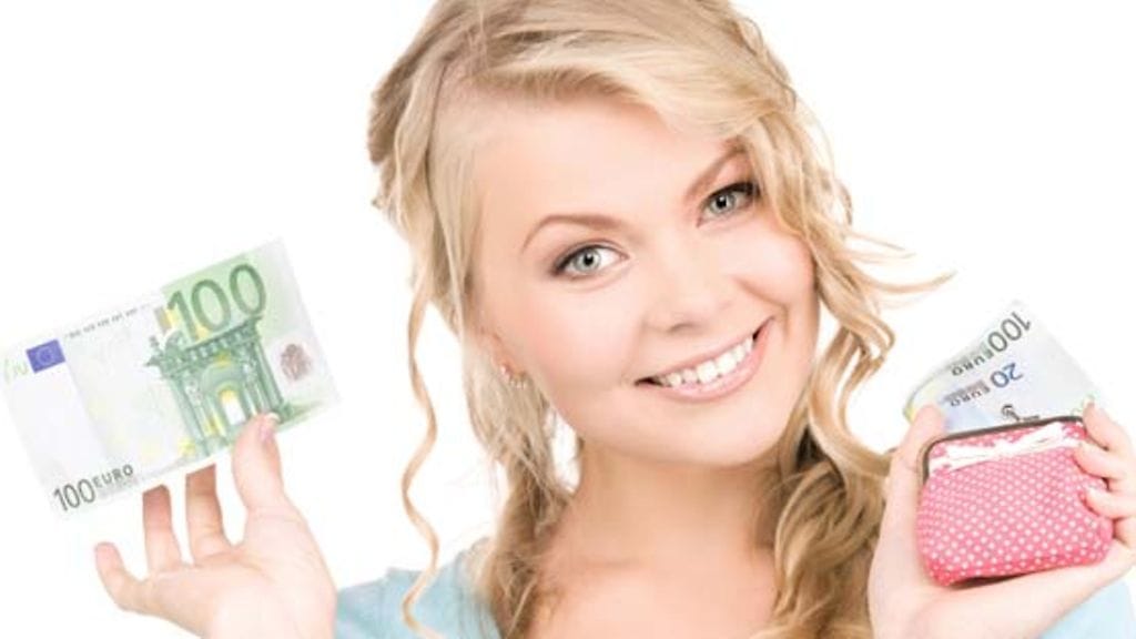 Pariskunnat eivät ole rehellisiä toisilleen raha-asioissa.