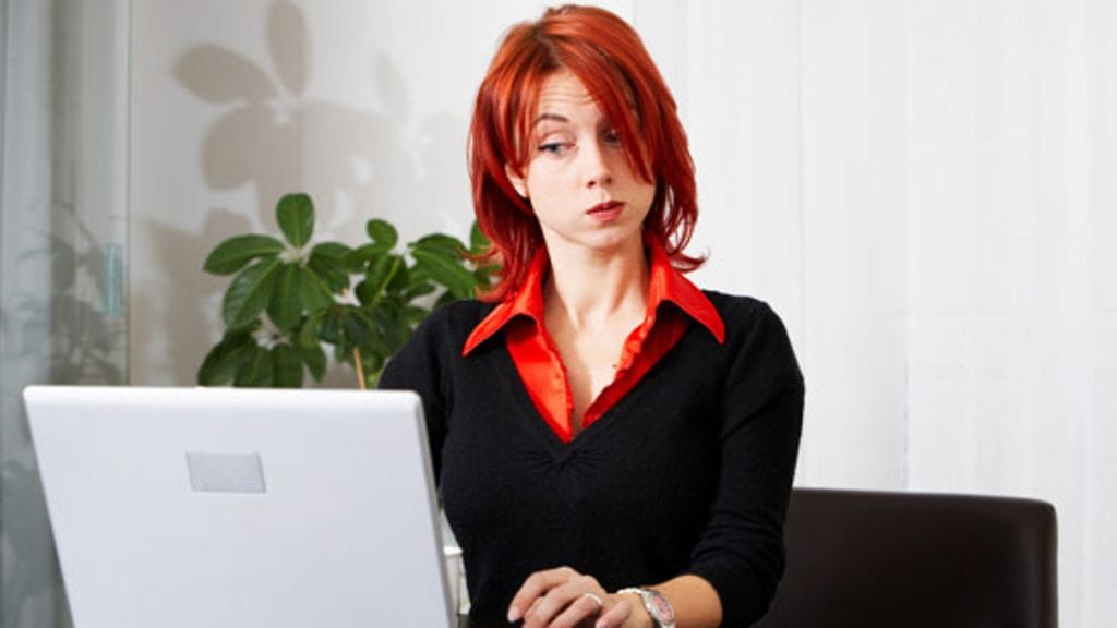 Tutkimuksen mukaan Facebookin käyttäjät ovat mieltyneet törkeyksiin.