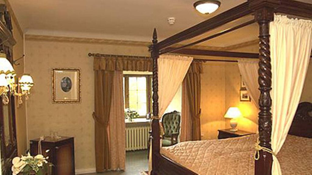 Vanajanlinna: Suite makuuhuone