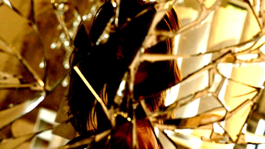 Helmi kysyi lukijoiltaan, onko fyysinen kipu pahempaa kuin henkinen.