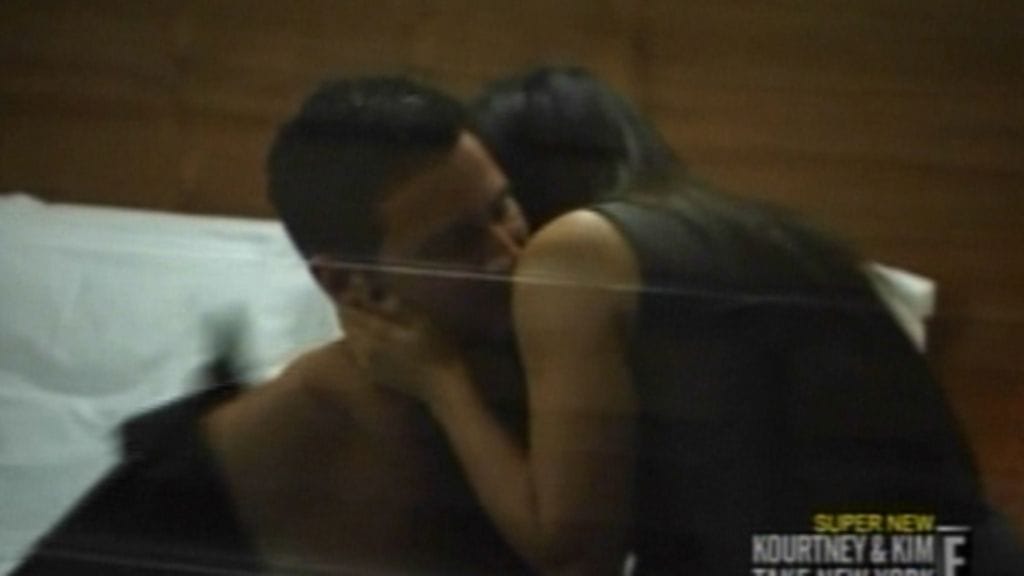 Kim kävi kuumana australialaisheilaansa.