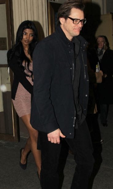 Jim Carrey ja tuore kulta bongattiin New Yorkissa.