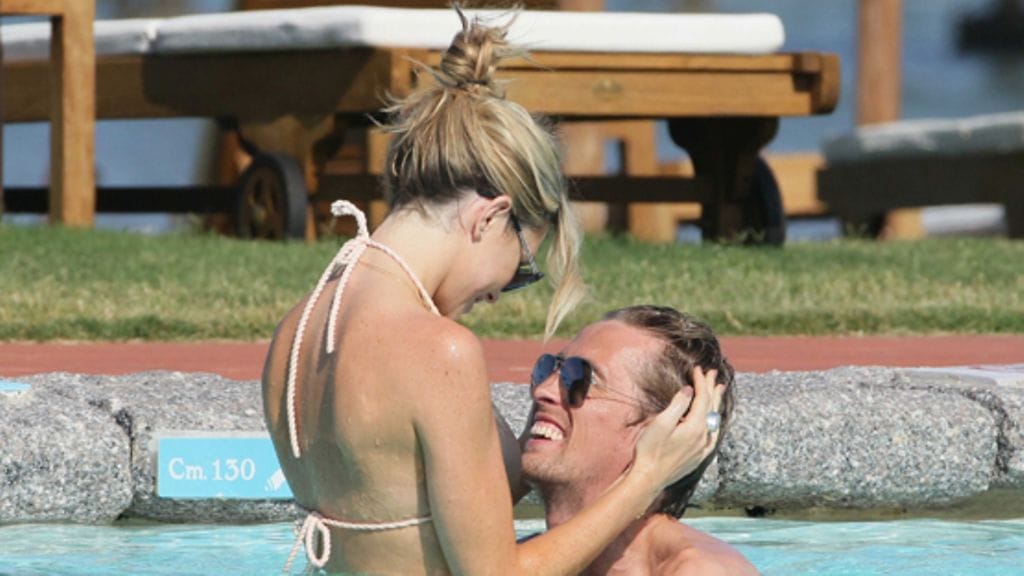 Abbey ja Peter kihlautuivat vuonna 2009.