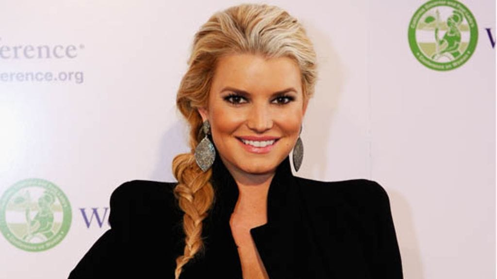 Jessica jättää anteliaita tippejä.