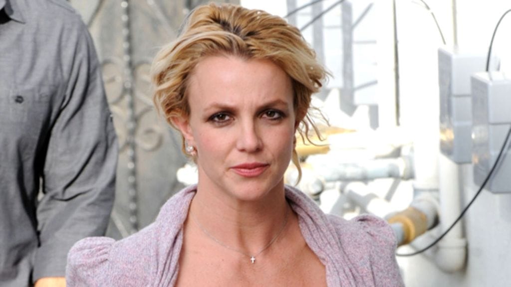 Britney Spears on kieltäytynyt halaamasta fanejaan, kertoo popcrunch.com.