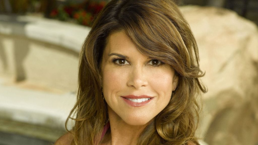 Lynne, OC:n täydelliset naiset