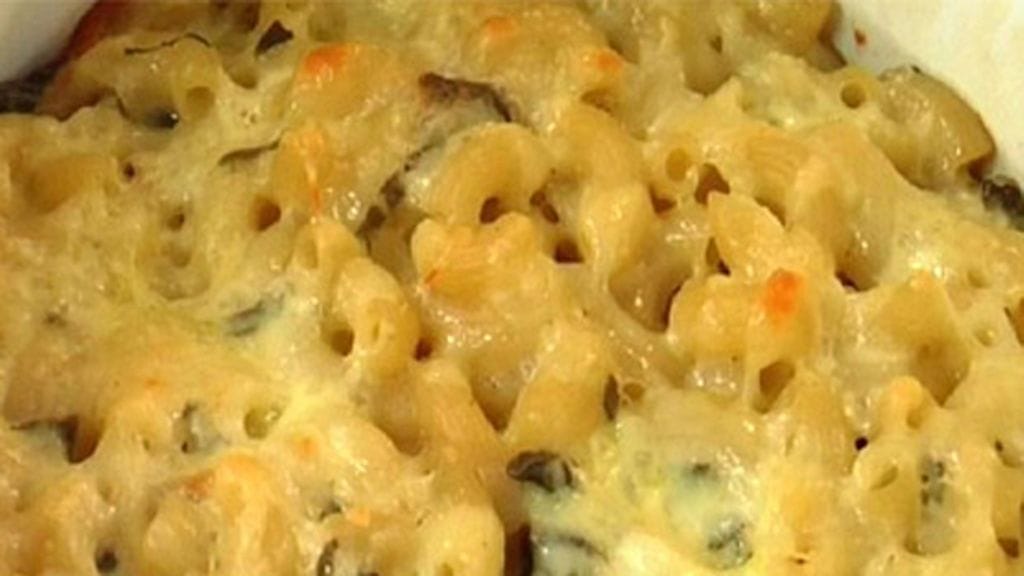 Salviamakaronilaatikkoa.