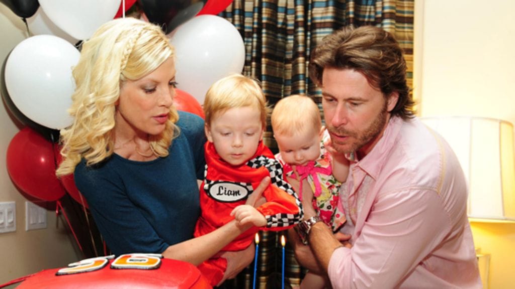 Tori Spelling ja aviomies Dean McDermott.