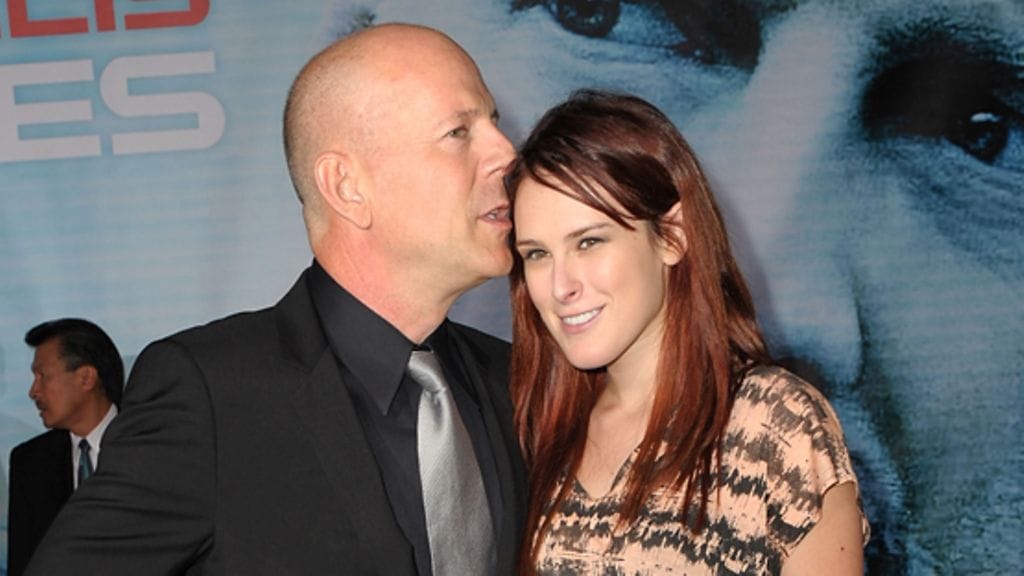 Bruce Willisin Rumer-tytär julkaisi hyytävän joulukuvan.