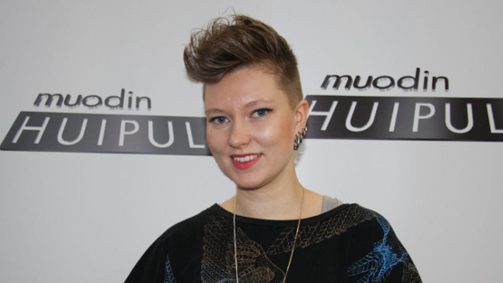 Muodin huipulle -kilpailija Reta Raven.