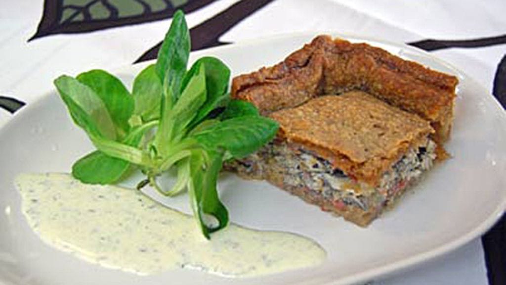 Ruis-muikkupiirasta tillikreemin kera.