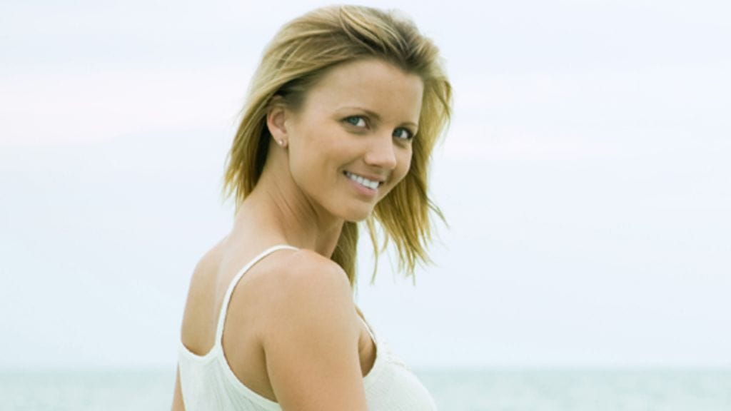 Kesän meikki on raikas ja luonnollinen.