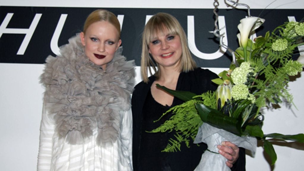 Muodin huipulle -finalisti Linda Sipilä ja mallinsa Elina.