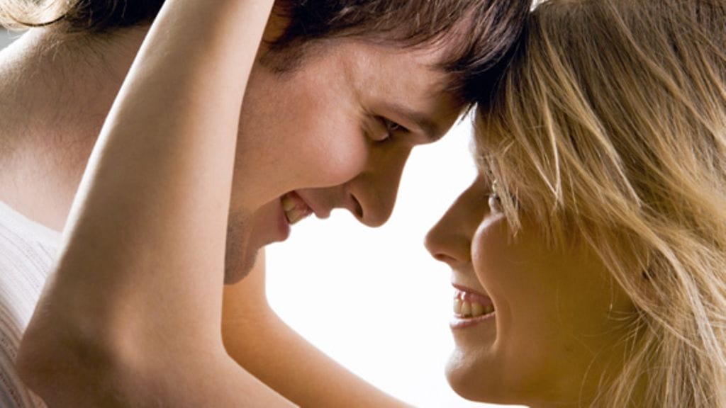 Nainen haluaa älykkään, itsevarman miehen.