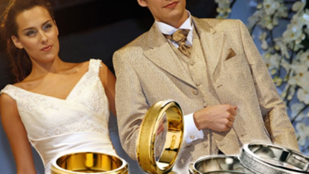 Kuva: Lehtikuva ja Kalevala Koru