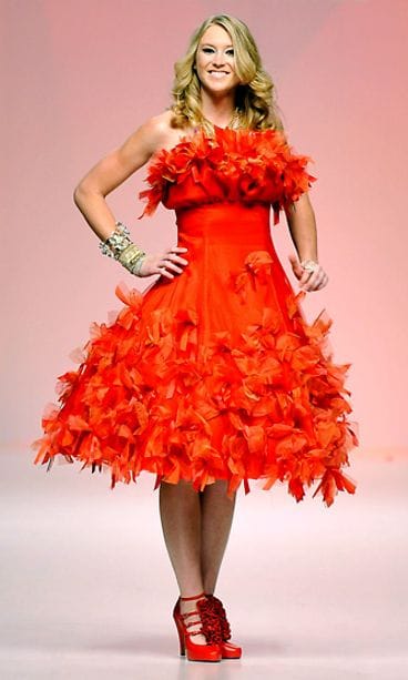 Ashleigh McIvo, Toronto Fashion Week 2010. Kuva: Wireimage/AOP