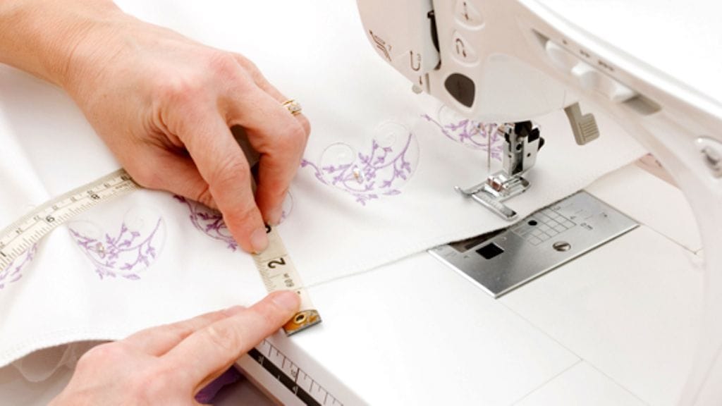 Jum Nakao vamisti paperista Sewing the Invisible -sarjan.