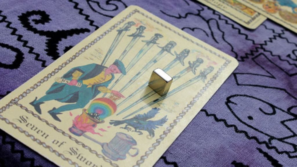 Alexander XIII aka Pasi Hyvärinen teki toimittajalle Tarot-tulkinnan