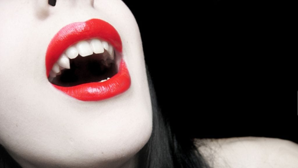 Modernit vampyyrit ovat usein seksikkäitä ja saavat naisten sydämet sykkimään.