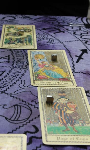 Alexander XIII aka Pasi Hyvärinen teki toimittajalle Tarot-tulkinnan