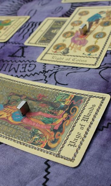 Alexander XIII aka Pasi Hyvärinen teki toimittajalle Tarot-tulkinnan