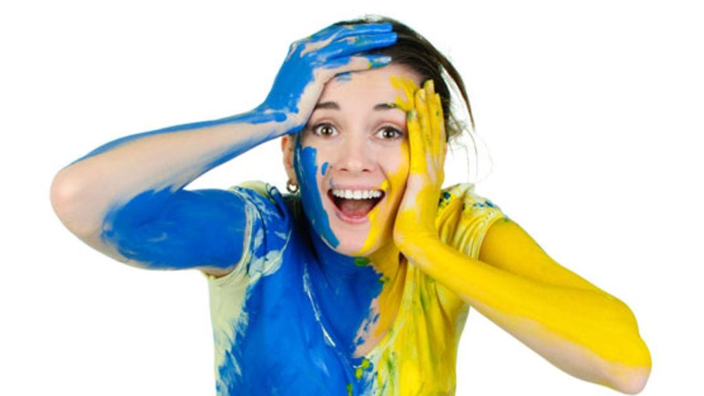 Brittiläinen taiteilija Bronia Sawyer tekee kirjoista taidetta.