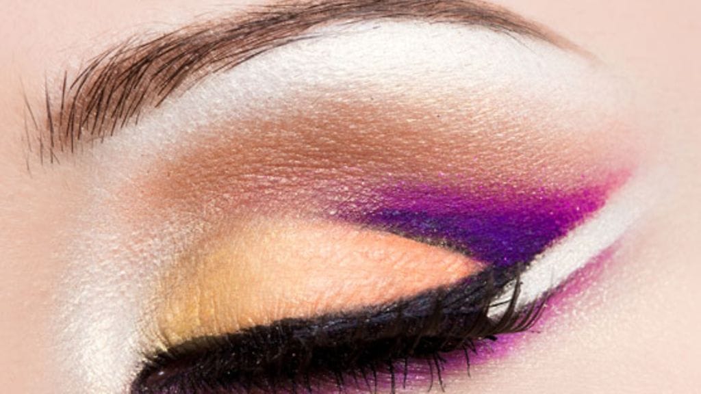 Katie Alves ei tyytynyt mustaan ja valkeaan, vaan loihti silmäluomilleen elokuvakohtauksia.