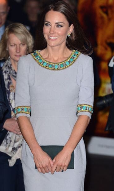 Matthew Williamsonin mekossa African Cats -ensi-illassa huhtikuussa 2012.