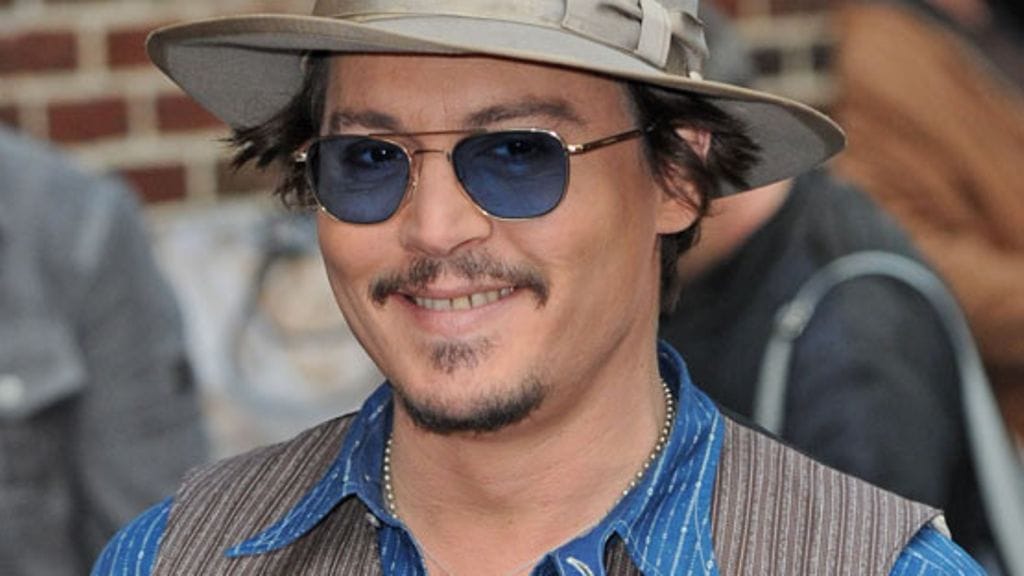 Johnny Depp näyttelee vampyyria elokuvassa Dark Shadows.