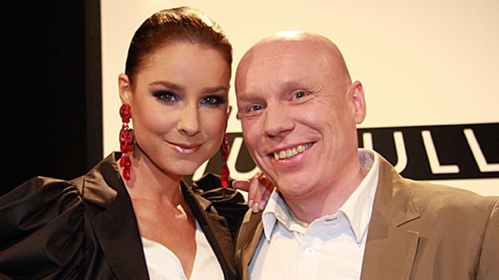 Vierailevat tuomarit Miss Suomi 1997 Karita Tykkä (os. Tuomola) ja Haltin pääsuunnittelija Martti Kellokumpu. Kuva: MTV3.