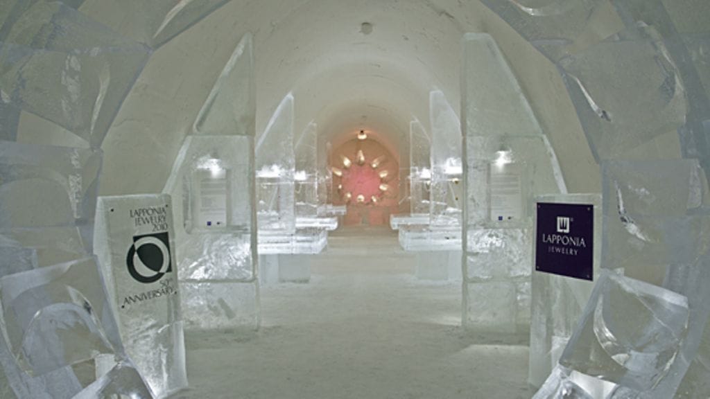 Inarijärvi päivälläja yöllä, Lapponia