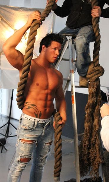 Scandinavian Hunks -kalenterin 2012 kuvaukset, Riku
