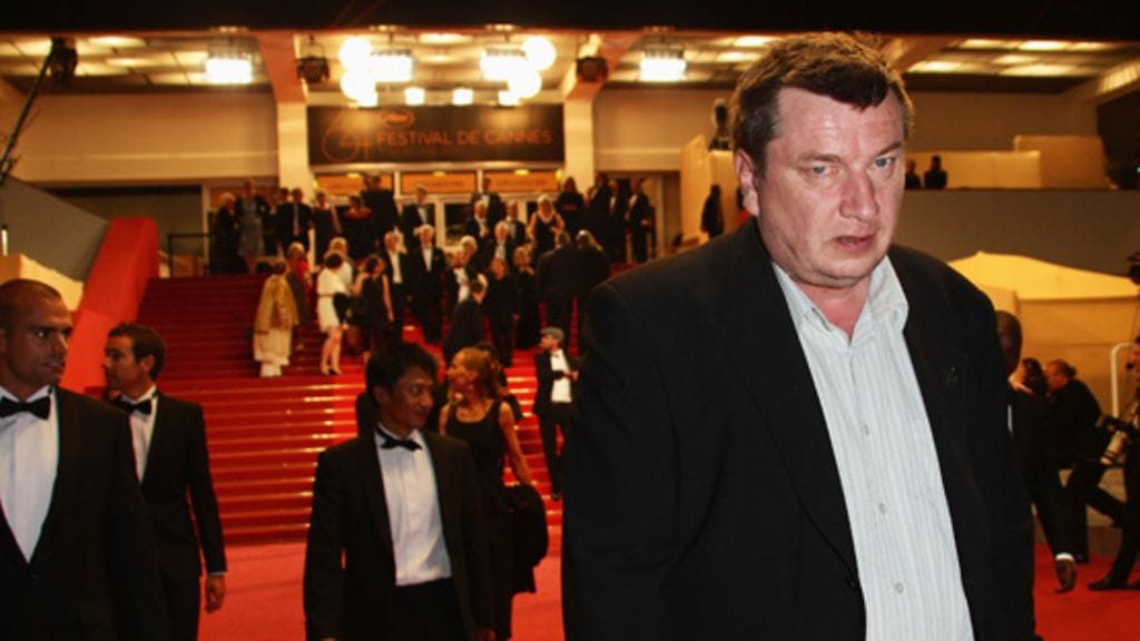 Ohjaaja Kaurismäki elokuvafestivaalien tunnelmassa.