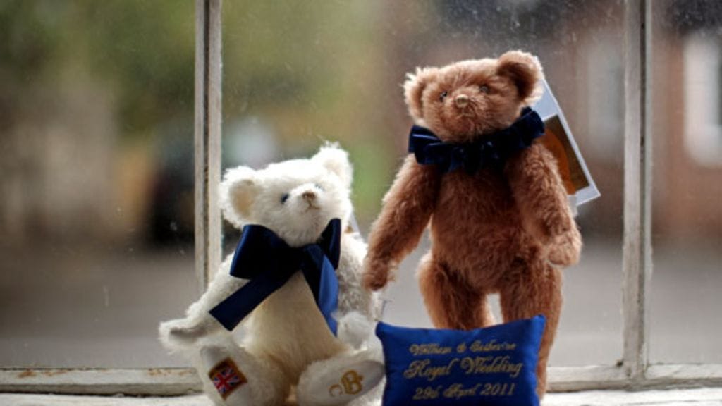 Kate Middleton ja prinssi William päätyivät häätavaroihin.