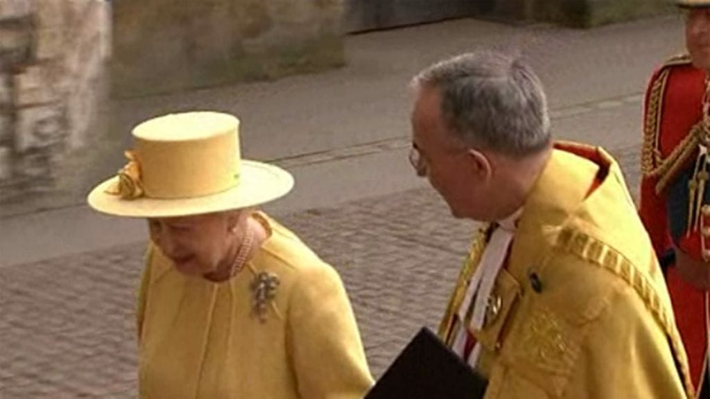 Kuningatar Elisabet II saapui Westminster Abbeyyn.