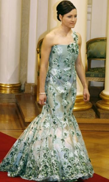 Aino-Kaisa Saarinen vuonna 2006 Linnan juhlissa