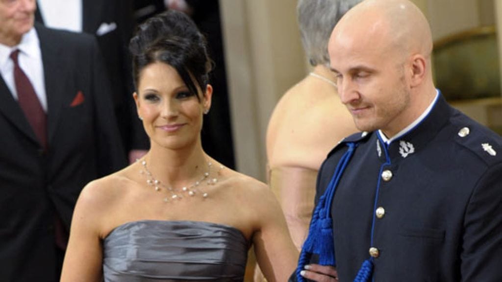 Poliisi Marko Forss puolisoineen.