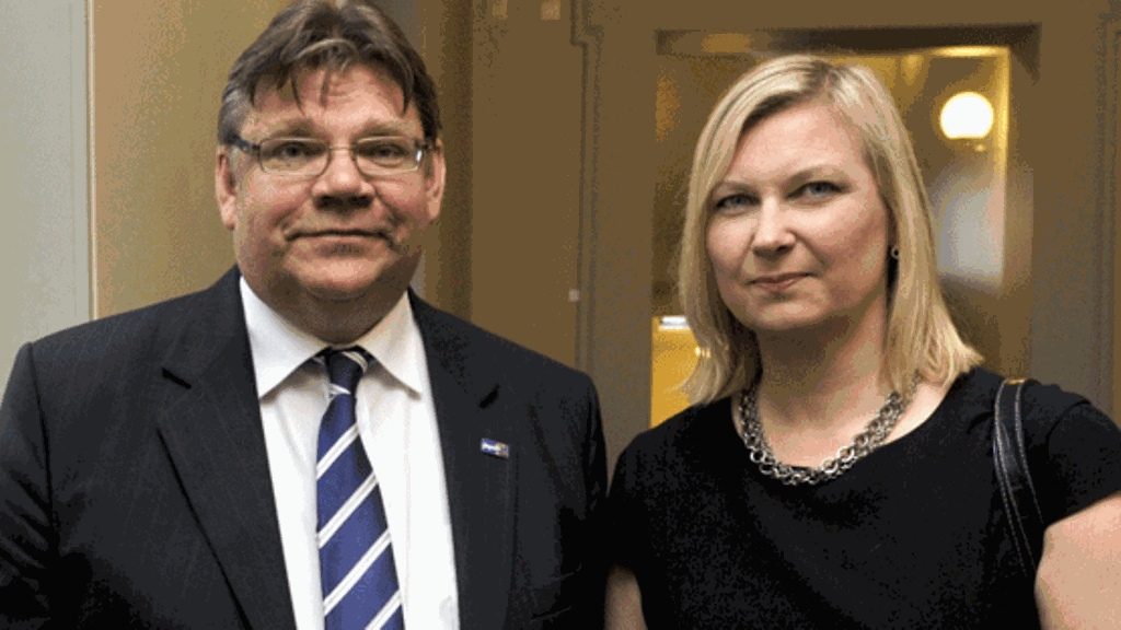 Perussuomalaisten presidenttiehdokas Timo Soini ja vaimo Tiina