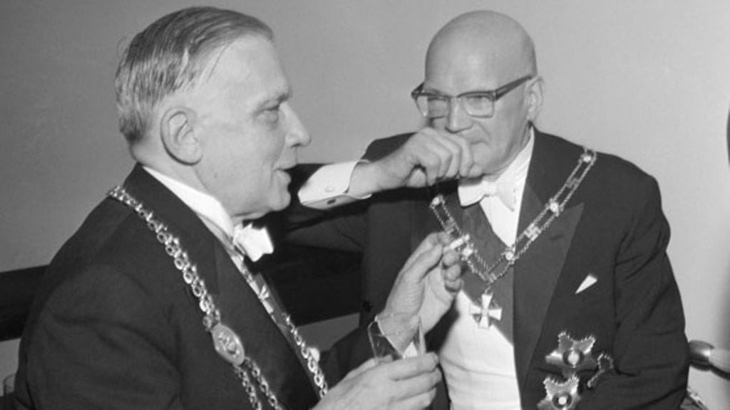 Alli Paasikivi tanssin pyörteissä vuonna 1953.