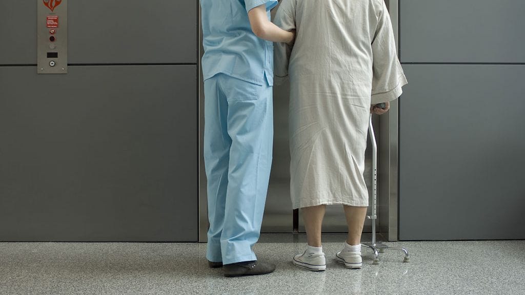 Parkinsonin taudin oireet vaihtelevat henkilöstä riippuen. Kuvituskuva.