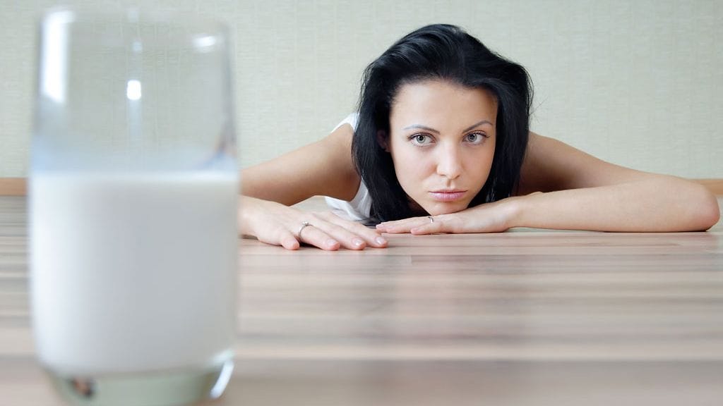 Hiustutkijan mukaan kalsiumia ei kannata ottaa maidosta eikä edes pilleripurkista. Kuvituskuva.