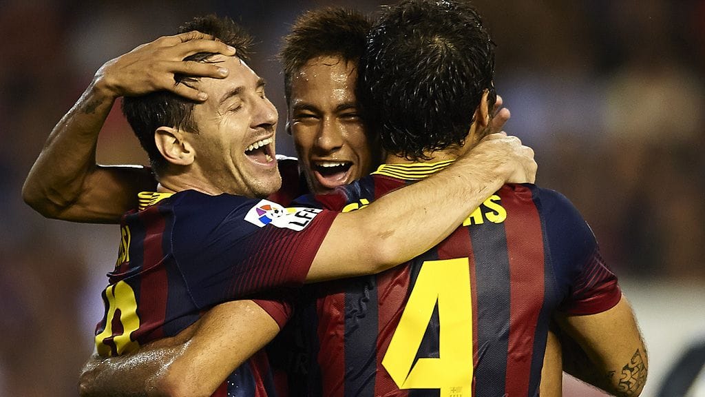 Lionel Messi (vas.), Neymar ja Cesc Fabregas.