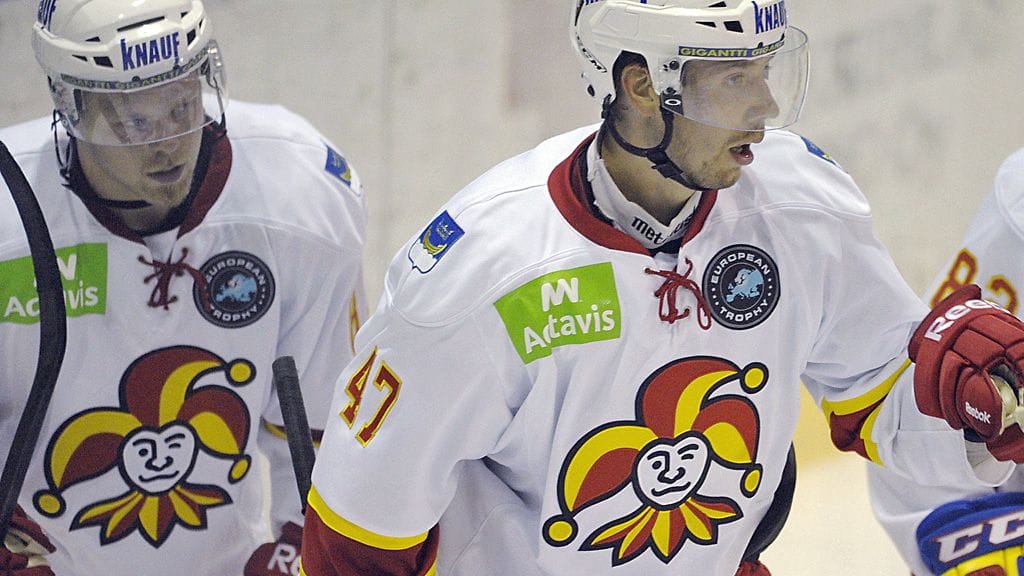 Antti Tyrväinen (vas.) ja Janne Lahti pelaavat tänään samassa ketjussa.