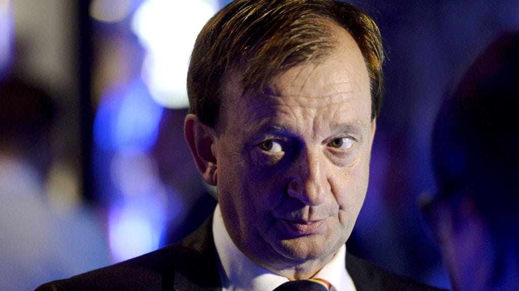 Hjallis Harkimo kirjoittaa Ylen toiminnan olevan tällä hetkellä pelkkää sekoilua.