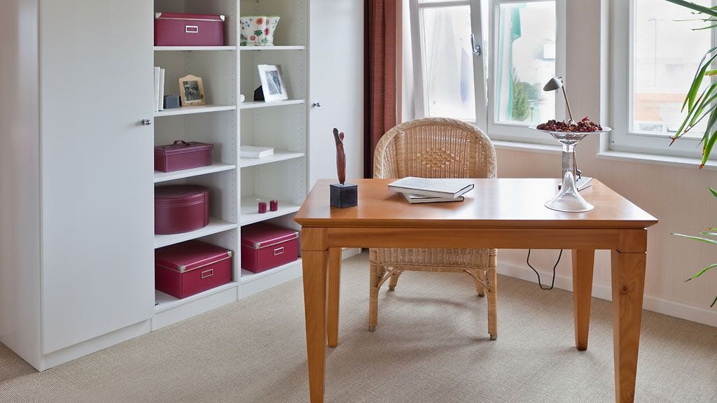 Erilaisilla laatikoilla sisustaa ja saada samalla lisätilaa.